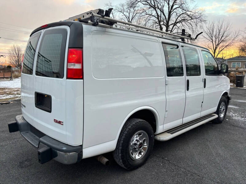 2017 GMC Savana 2500