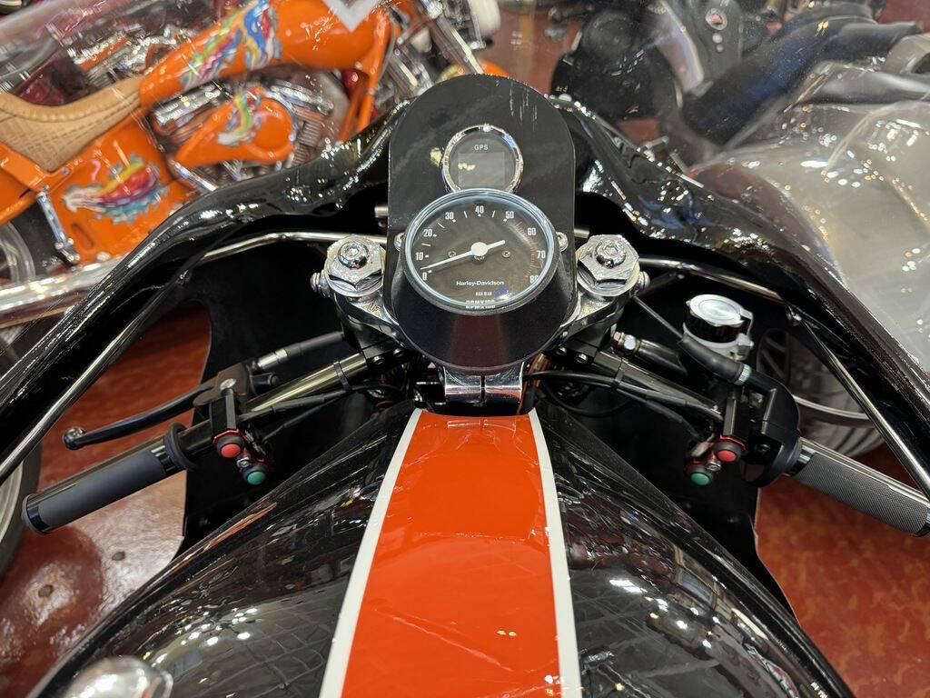 1981 Harley-Davidson® XRTT Ironhead Road Racer Tribu 5
