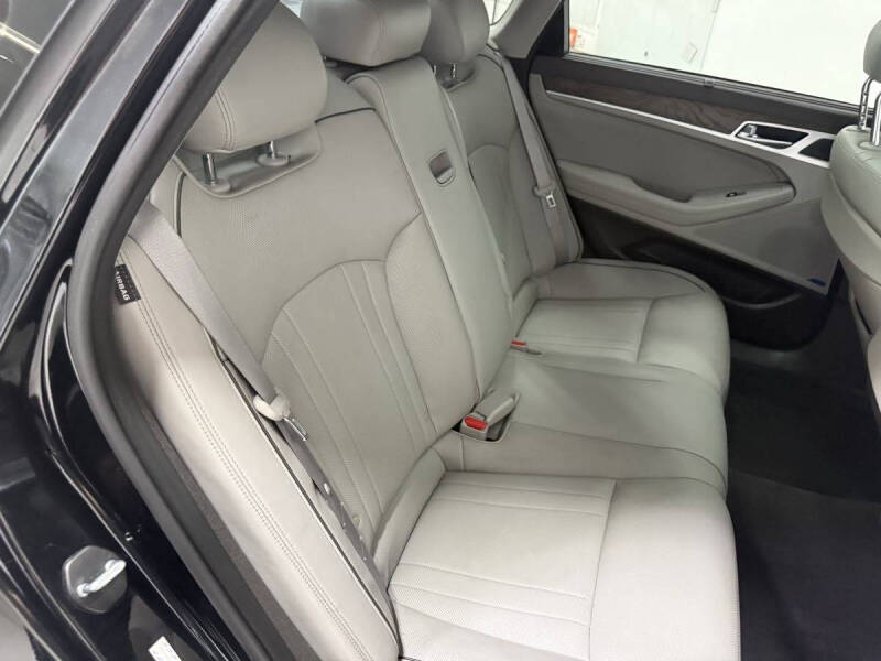 2015 Hyundai Genesis