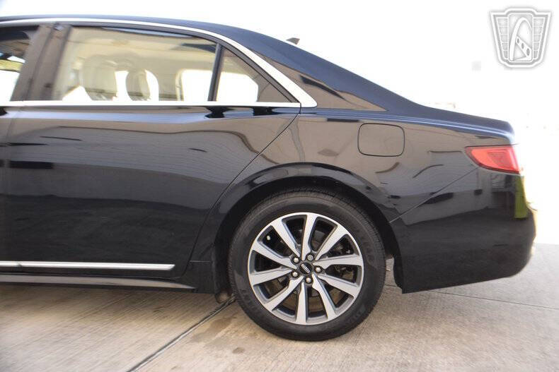 2018 Lincoln Continental Premiere