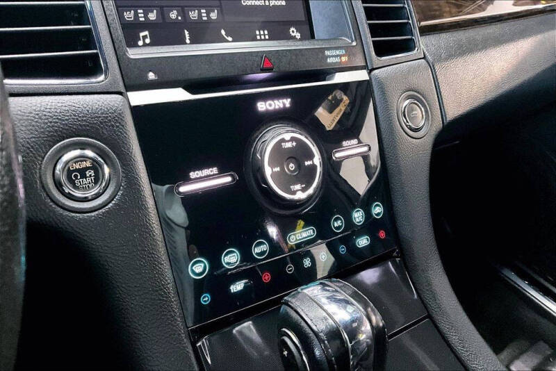 2018 Ford Taurus Limited
