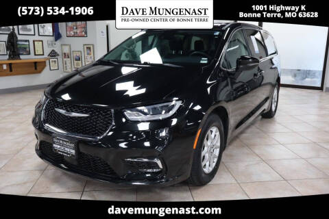 2023 Chrysler Pacifica Touring L Photo
