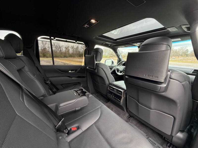 2023 Lexus LX 600 Luxury