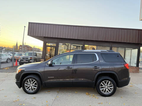 2017 GMC Acadia SLE-2