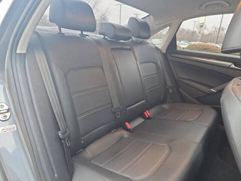 2020 Volkswagen Passat R-Line