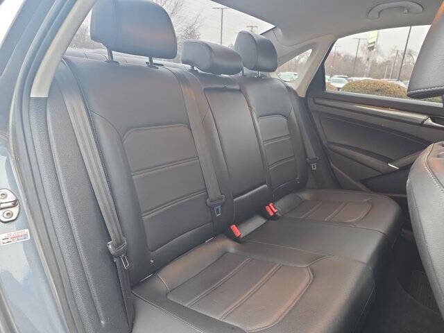 2020 Volkswagen Passat R-Line