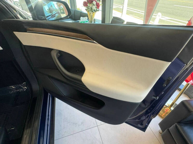 2022 Tesla Model X