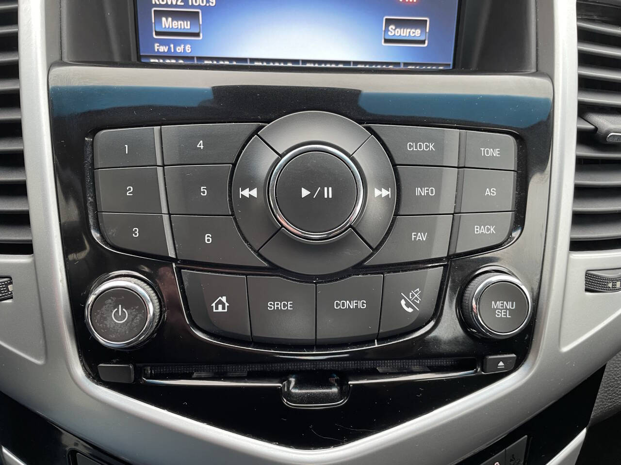 2014 Chevrolet Cruze photo 18
