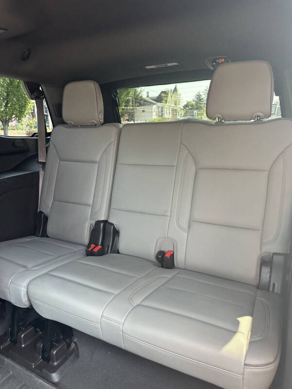 2021 GMC Yukon SLT