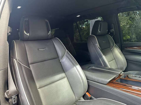 2022 Cadillac Escalade Premium Luxury
