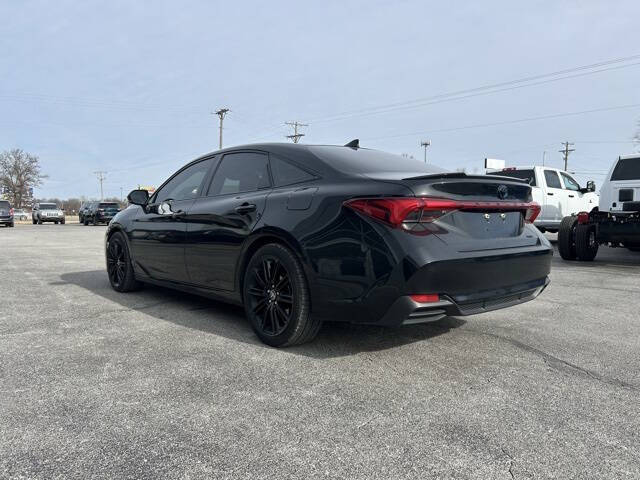 2022 Toyota Avalon Hybrid XSE Nightshade