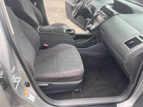 2012 Toyota Prius v Two