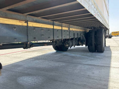 2020 Freightliner M2 106