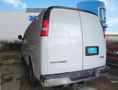 2017 GMC Savana 2500