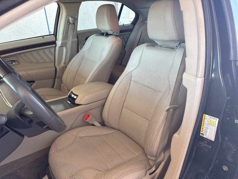 2011 Ford Taurus Limited