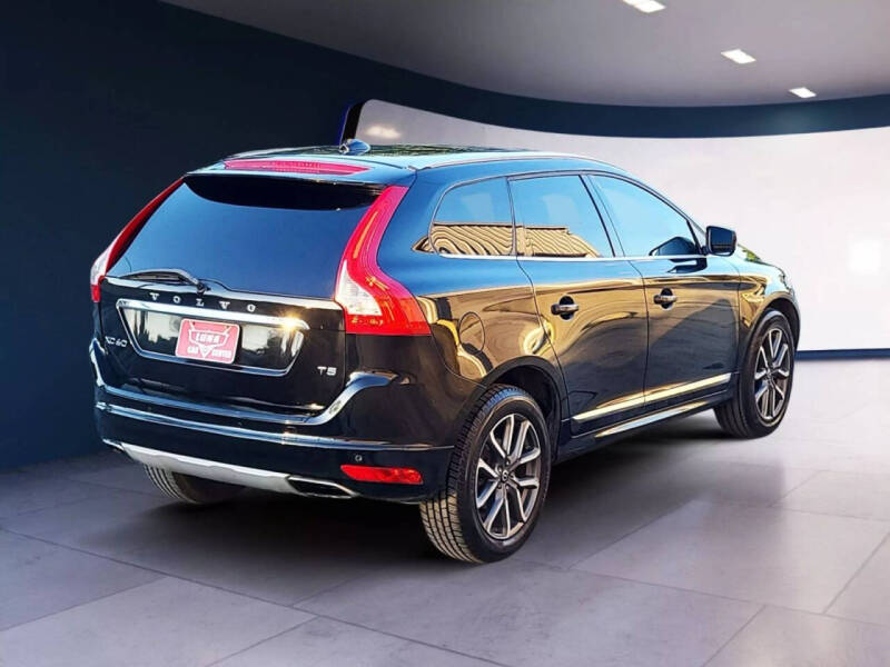 2016 Volvo XC60 T5 Drive-E Premier