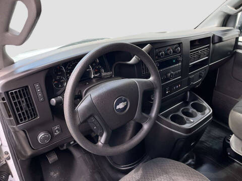 2023 Chevrolet Express 2500