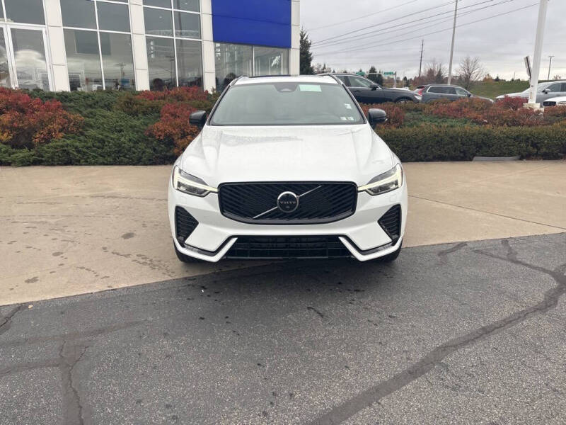 2026 Volvo XC60 B5 Plus