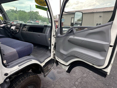 2007 Mitsubishi Fuso FE84D