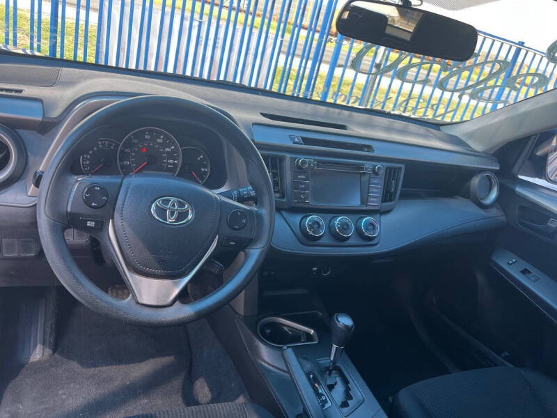 2016 Toyota RAV4 LE