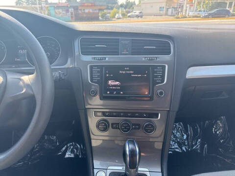 2016 Volkswagen e-Golf SE