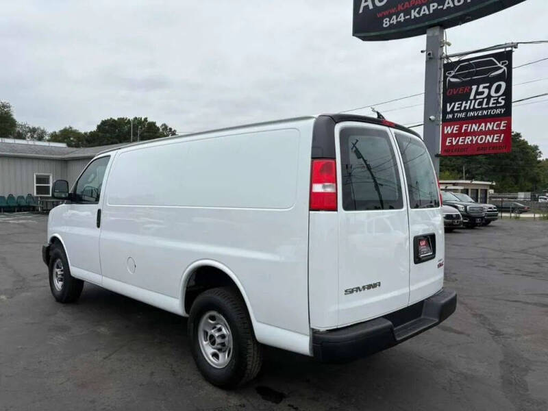 2022 GMC Savana 2500