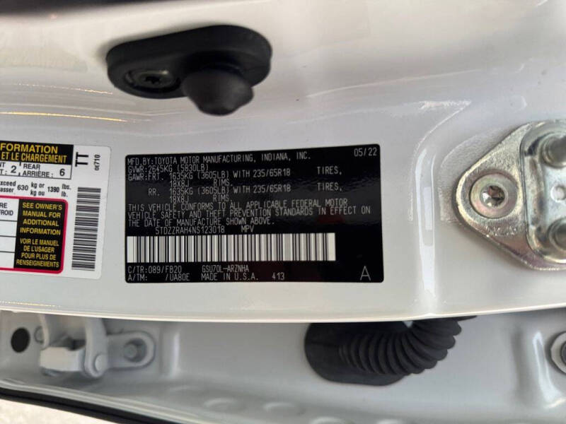 2022 Toyota Highlander LE