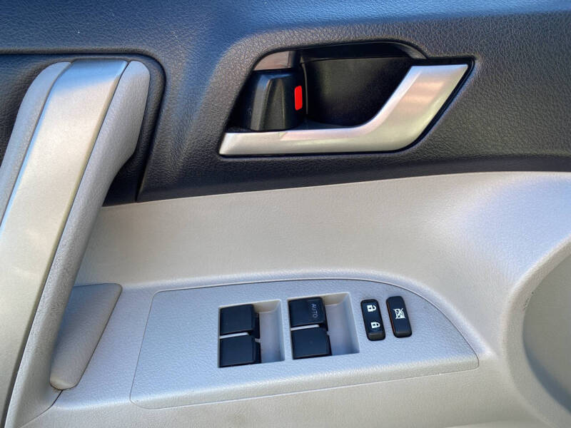 2013 Toyota Highlander Plus