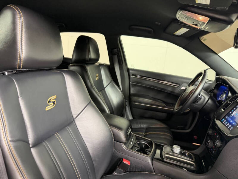 2017 Chrysler 300 S