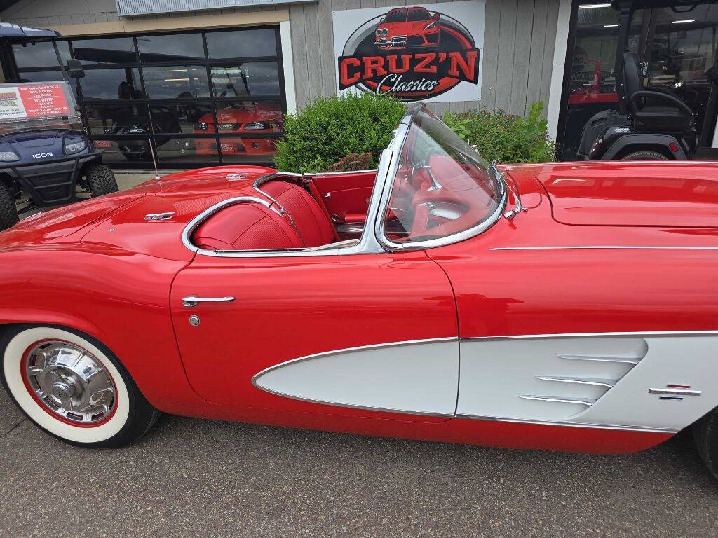 1961 Chevrolet Corvette 121