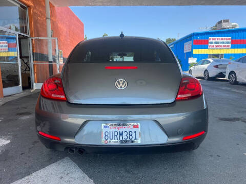 2012 Volkswagen Beetle 2.5L