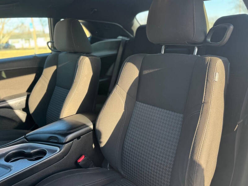 2022 Dodge Challenger SXT