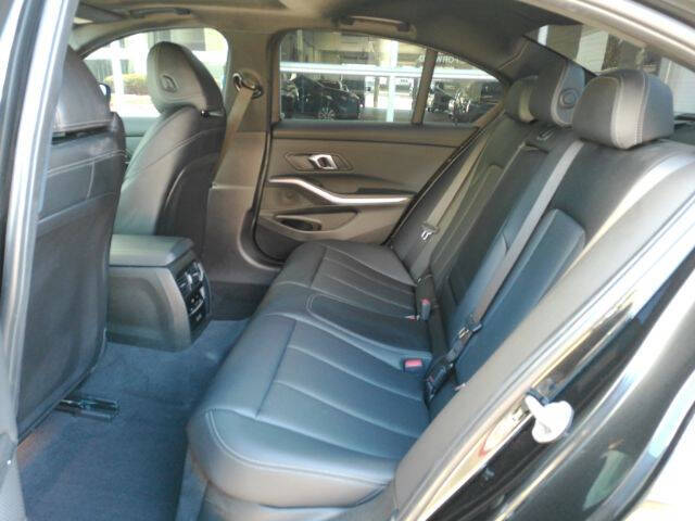 2024 BMW 3 Series 330i