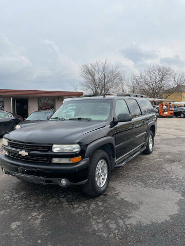 2002 Chevrolet Suburban for sale at Gator's Auto Sales in Garland TX
