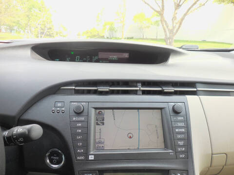 2010 Toyota Prius III