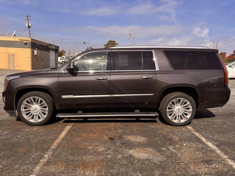 2017 Cadillac Escalade ESV Platinum