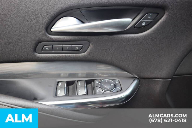 2025 Cadillac XT4 Premium Luxury