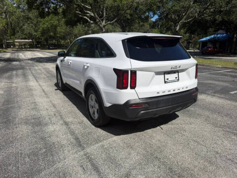2022 Kia Sorento LX