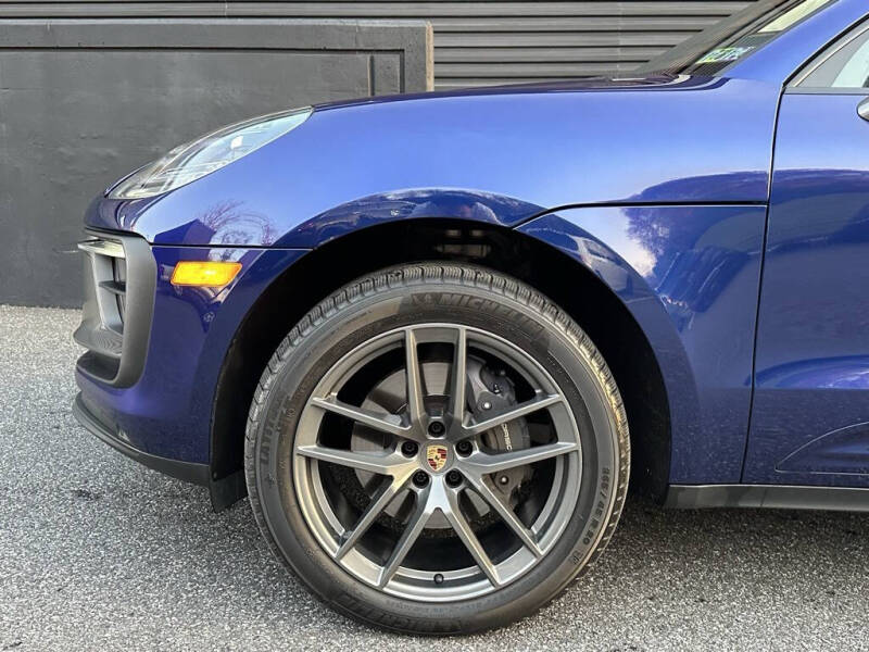 2024 Porsche Macan T