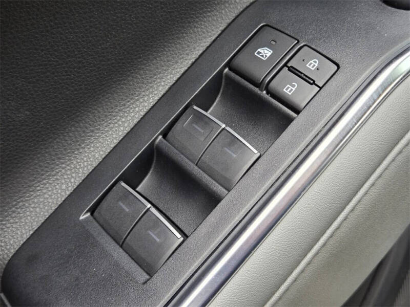 2023 Toyota Highlander Hybrid Platinum