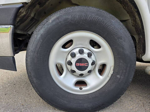 2023 GMC Savana 2500