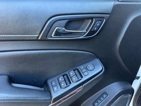 2017 GMC Yukon XL SLT