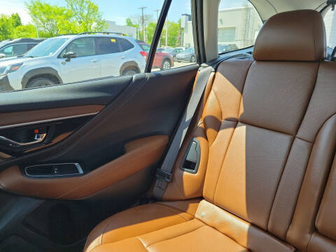 2022 Subaru Outback Touring