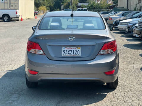 2014 Hyundai Accent GLS