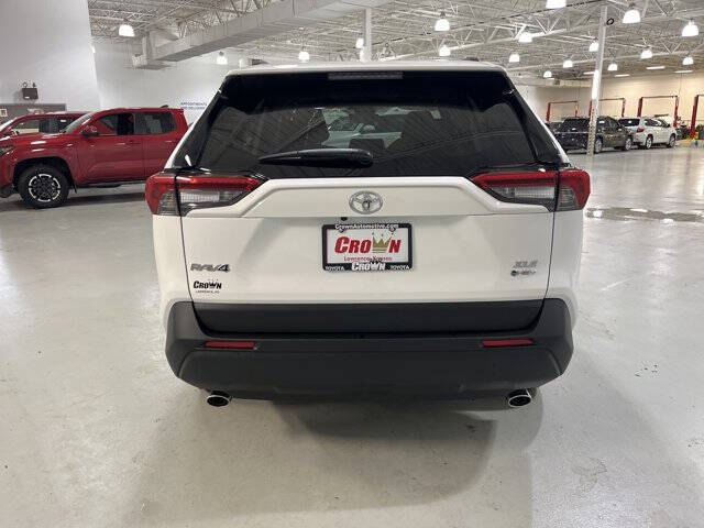 2025 Toyota RAV4 Hybrid XLE