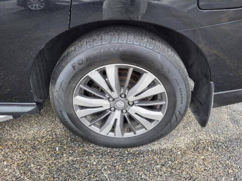 2020 Nissan Pathfinder S