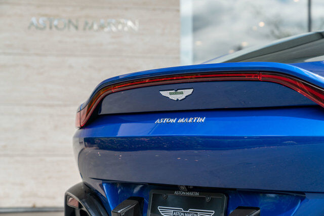2019 Aston Martin Vantage 9