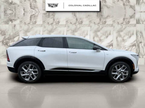 2025 Cadillac OPTIQ Luxury 1