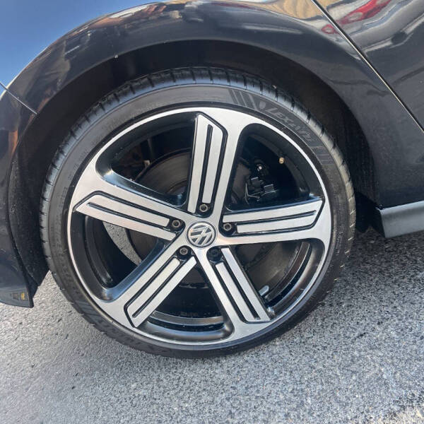 2016 Volkswagen Golf R 4Motion