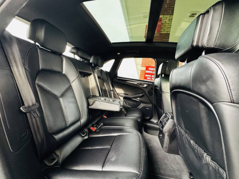 2015 Porsche Macan S